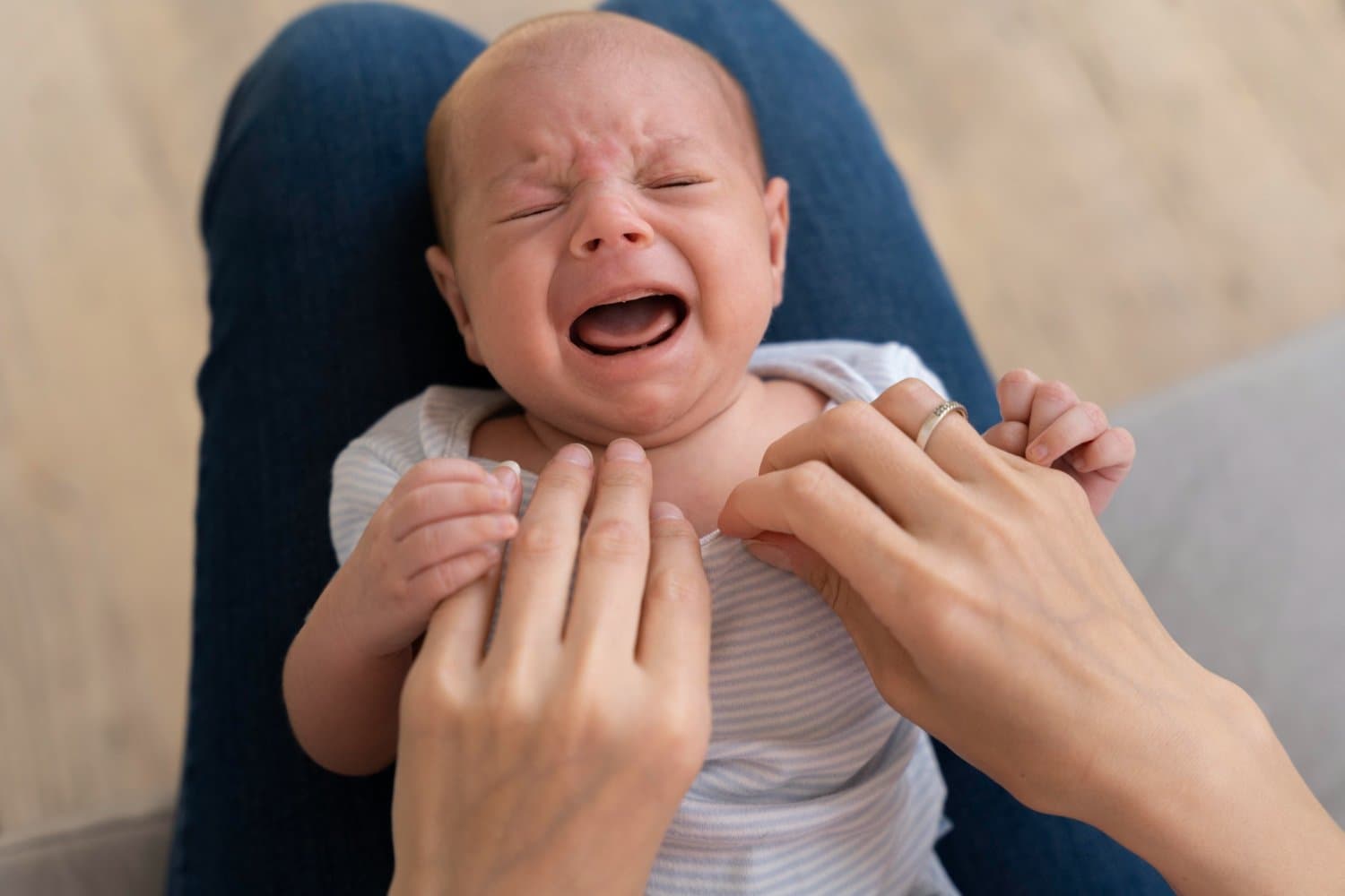 Gumoh Biasa atau Gejala GERD? Kenali Perbedaannya pada Bayi