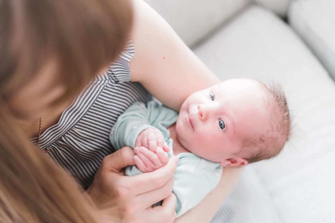 Cara Finger Feeding Bayi untuk Memberikan ASI Perah