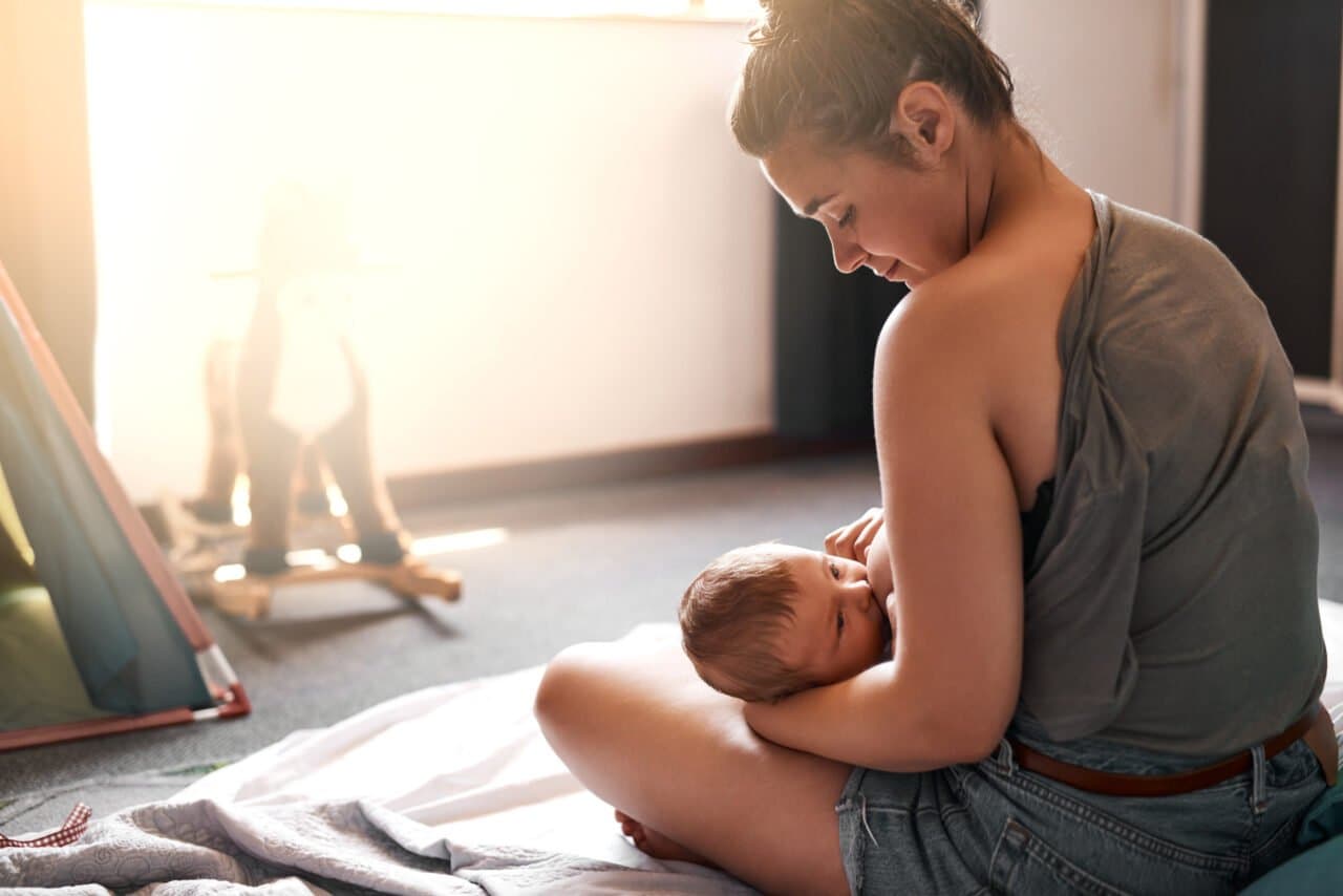7 Tanda Burnout Saat Menyusui yang Sering Diabaikan Mommy