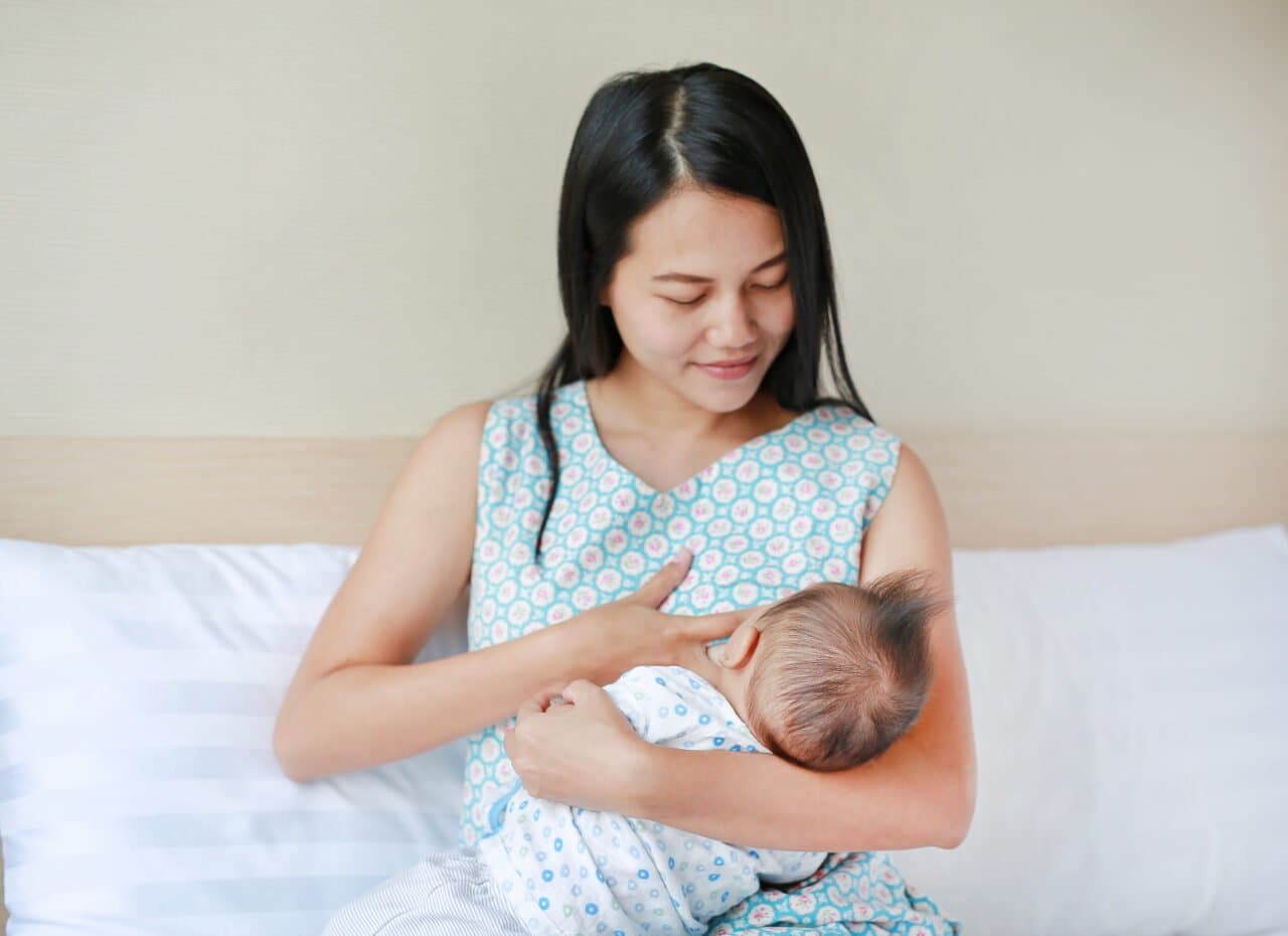 Kenapa Payudara Terasa Hangat Saat Menyusui? Ini Manfaatnya untuk Bayi