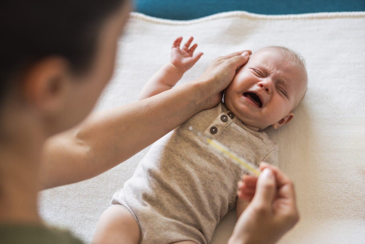 Tanda Overstimulasi pada Bayi dan Cara Menenangkannya